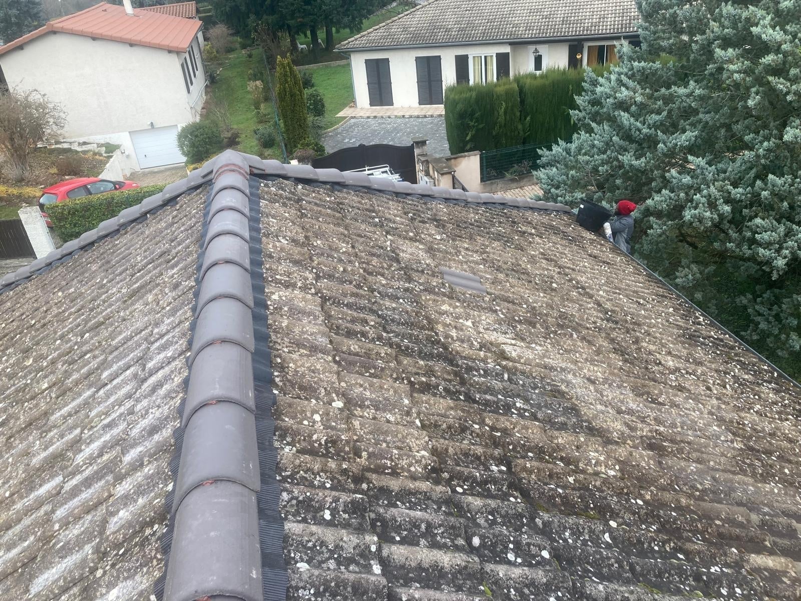 remplacement du faitage de toiture à Ecully (6) remplacement du faitage de toiture à Ecully (6)